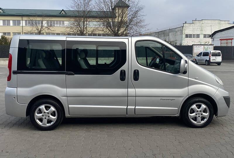 Renault Trafic пасс. Black  Edition 2008