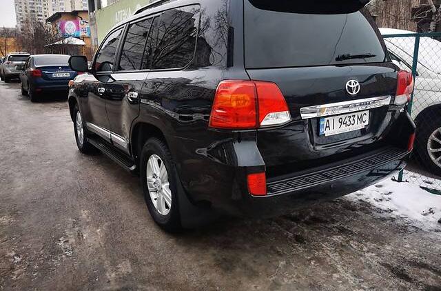 Toyota Land Cruiser 200 2014