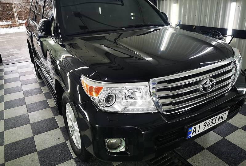Toyota Land Cruiser 200 2014