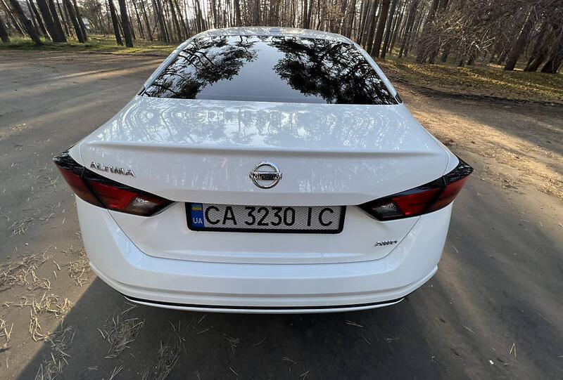 Nissan Altima 2020