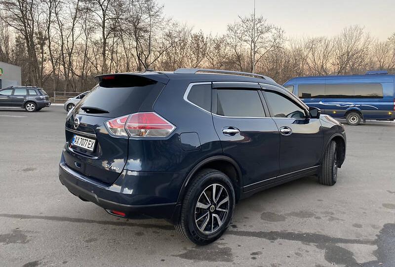 Nissan Rogue SV   2015