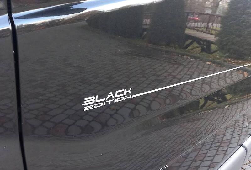 Renault Trafic пасс. BLACK EDITION.  2010