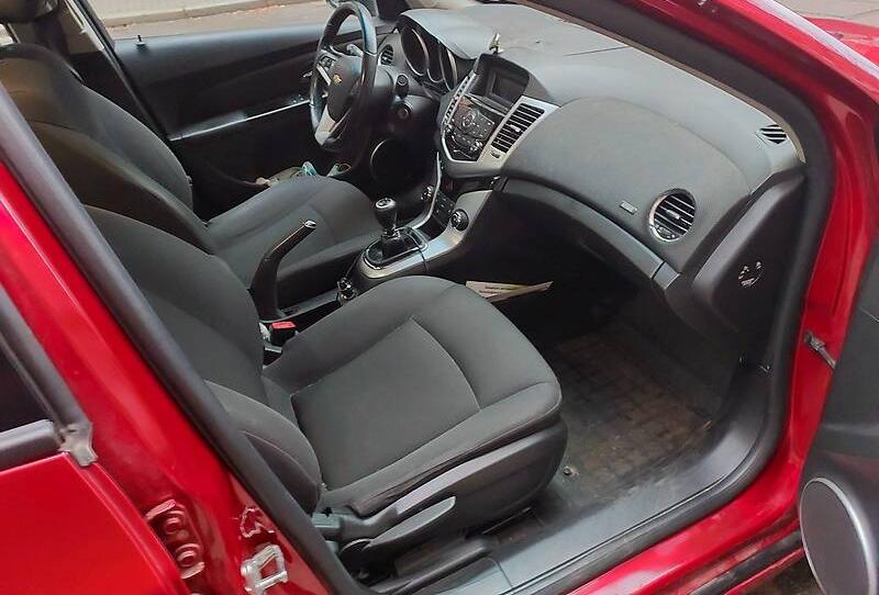 Chevrolet Cruze 1.8 MT LT OFFICIAL 2012