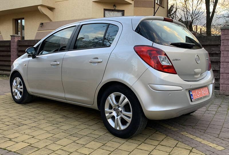 Opel Corsa COSMO KLIMA 2010