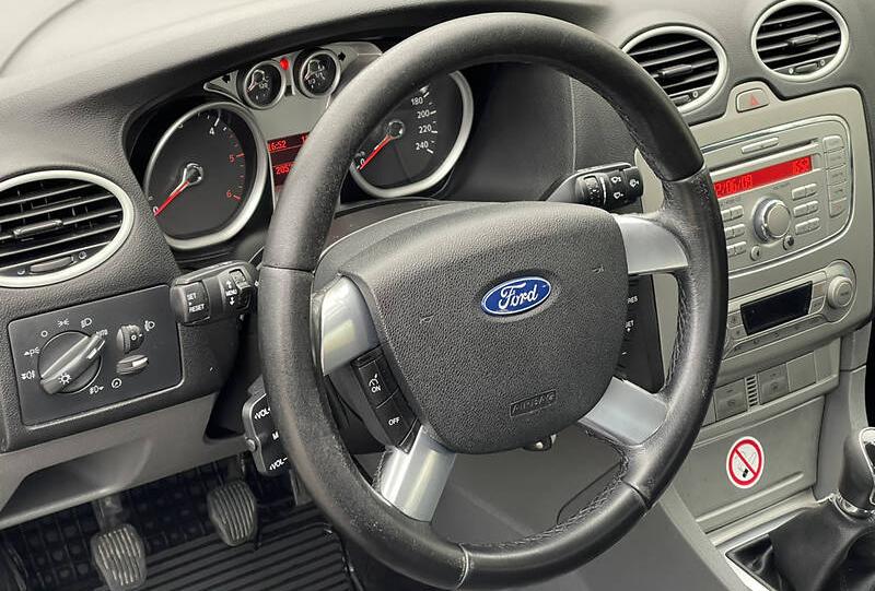 Ford Focus TITANIUM  2009