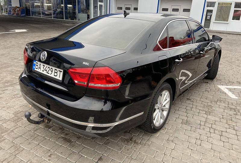 Volkswagen Passat B7 SEL  2011