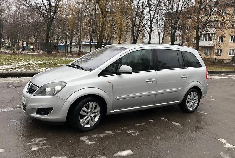 Opel Zafira 2011