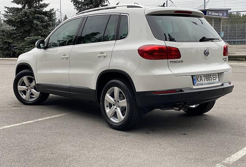 Volkswagen Tiguan Sport 2012 2011