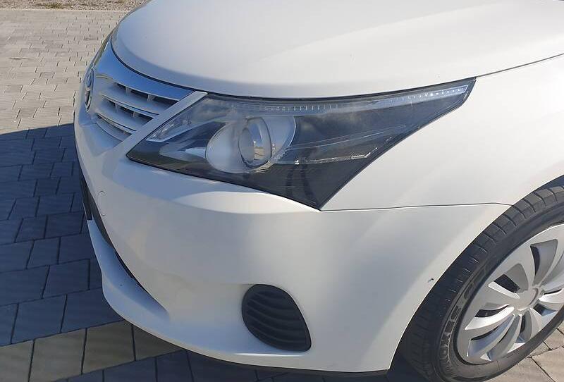 Toyota Avensis 2012