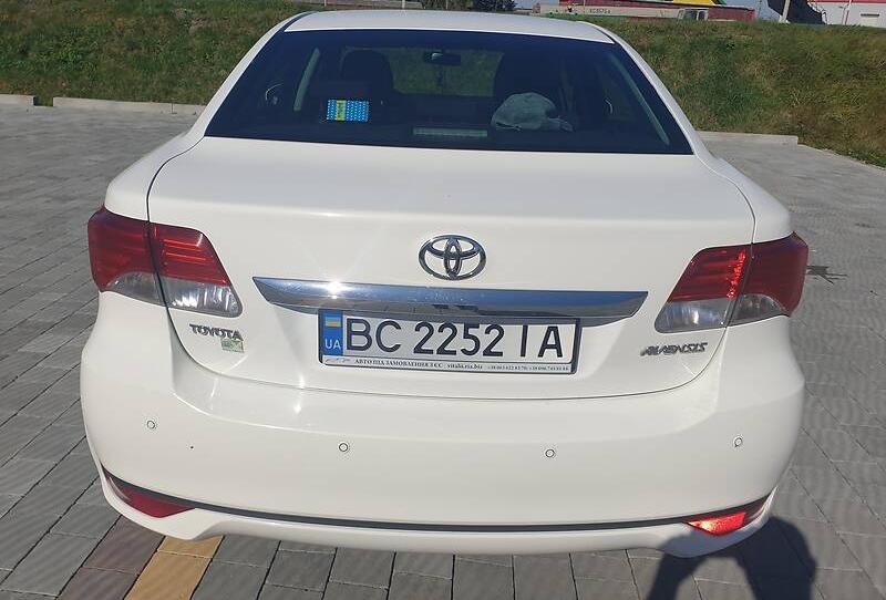 Toyota Avensis 2012