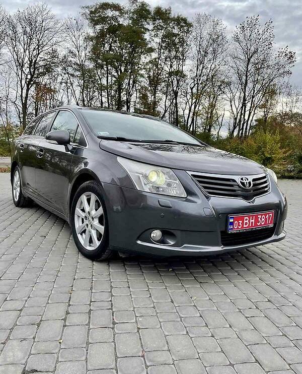 Toyota Avensis 2010