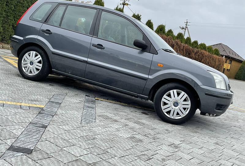 Ford Fusion Ideal 2003