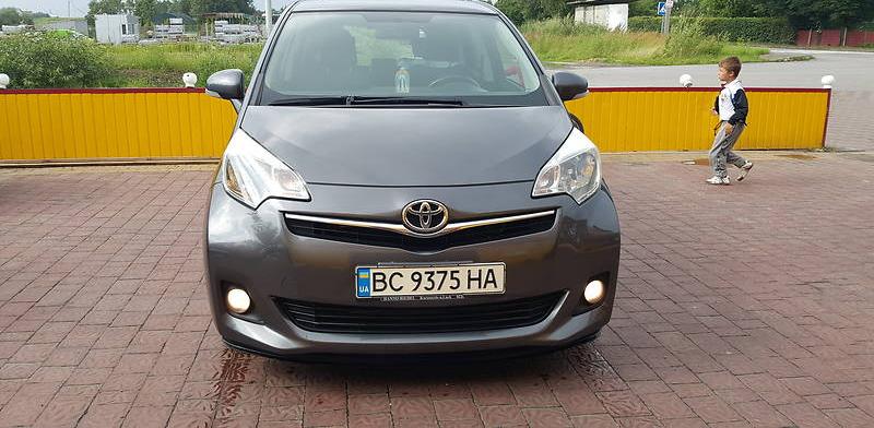 Toyota Verso-S 2011