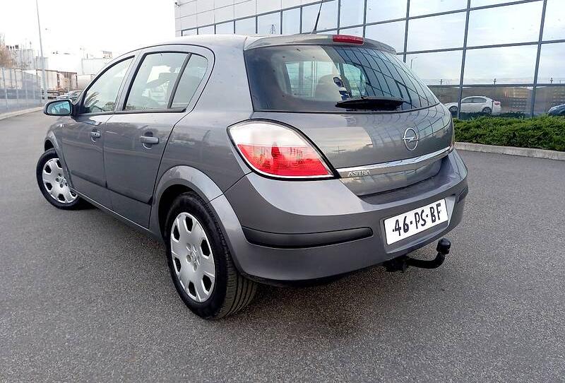 Opel Astra H 2004