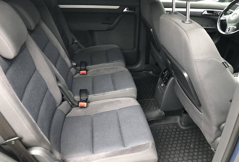 Volkswagen Touran DSG7 2011