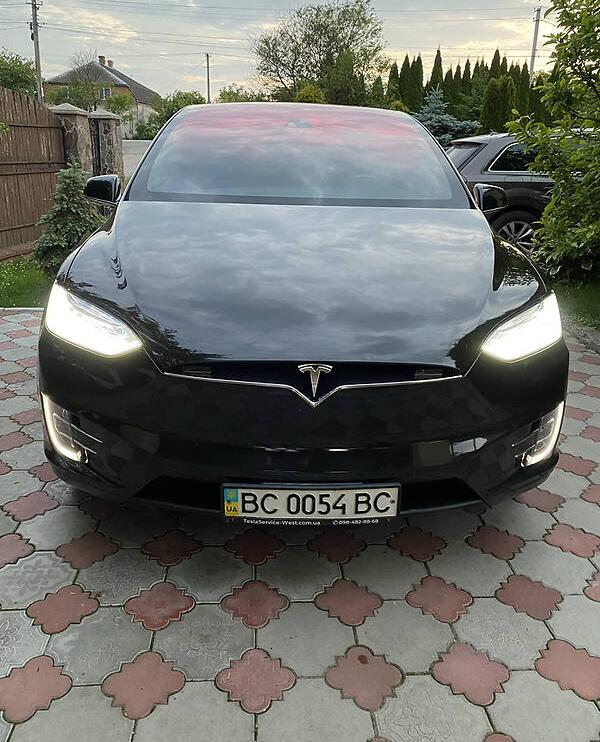 Tesla Model X 2016