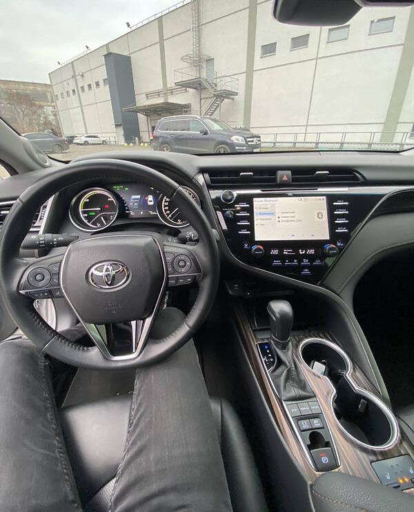 Toyota Camry Premium  2019