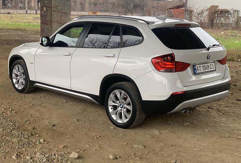 BMW X1 2011