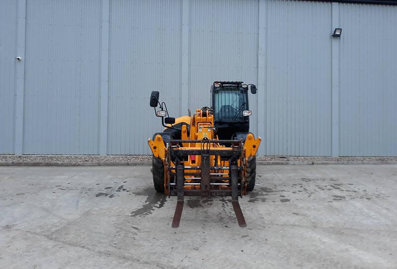 JCB 535-140 2018