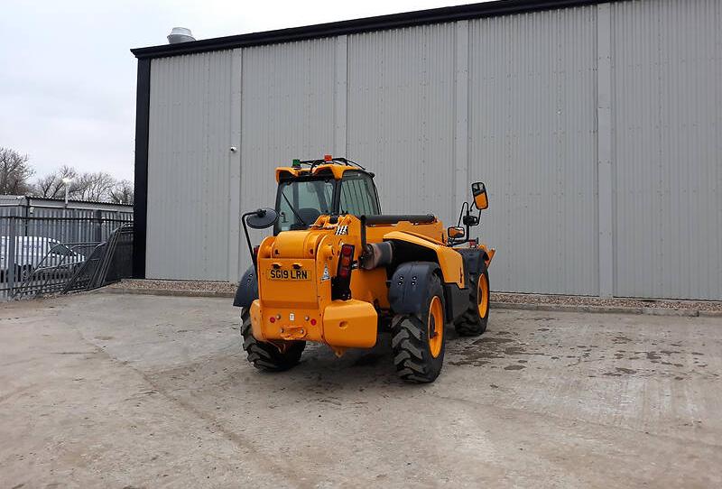 JCB 535-140 2018