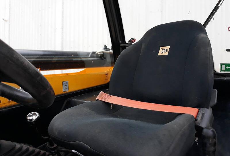 JCB 535-140 2018