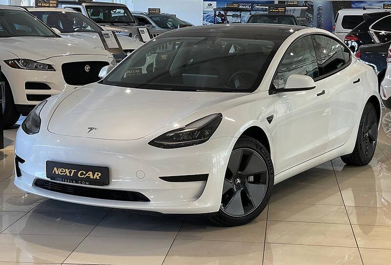 Tesla Model 3 Standard Range Plus 2021