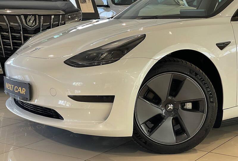 Tesla Model 3 Standard Range Plus 2021
