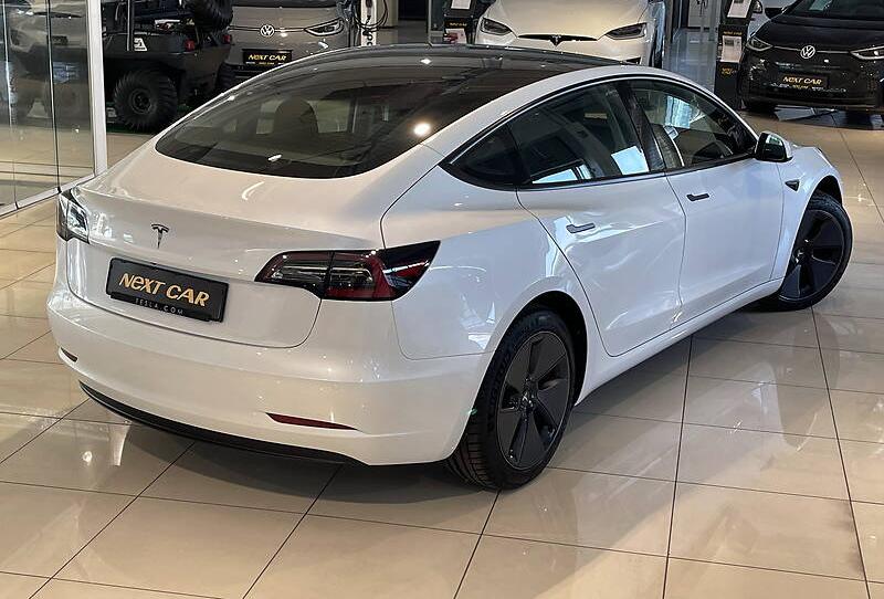 Tesla Model 3 Standard Range Plus 2021