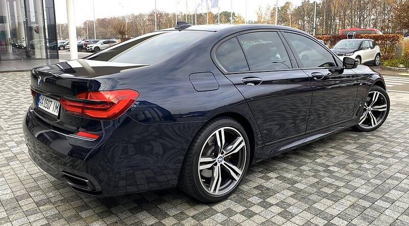 BMW 730 xDrive M INDIVIDUAL 2017