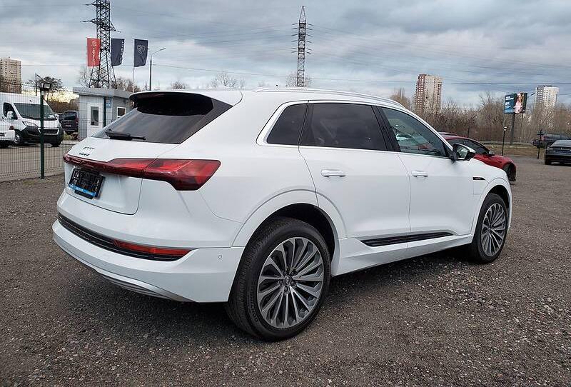 Audi e-tron PRESTIGE 2019