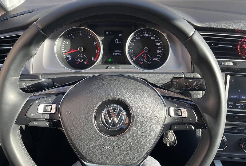 Volkswagen Golf VII official  2015