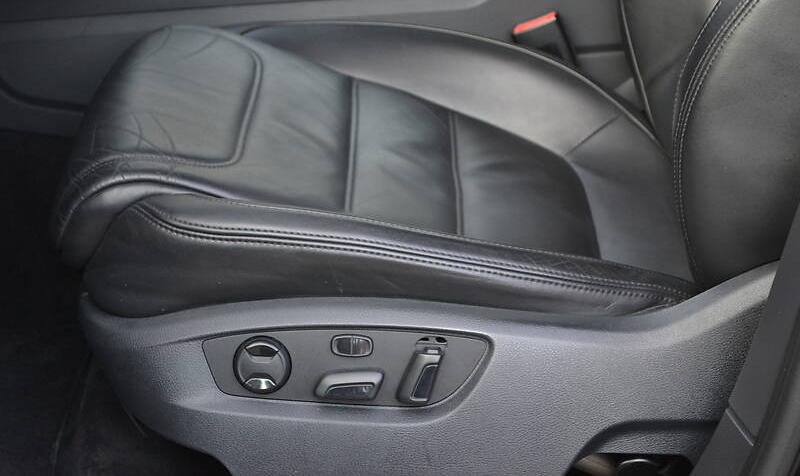 Volkswagen Touareg R LINE  2013