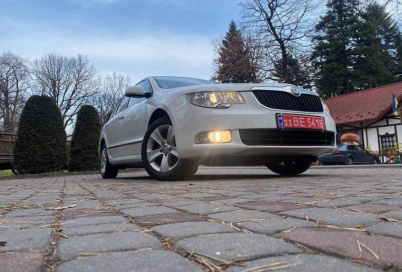 Skoda Superb 2012