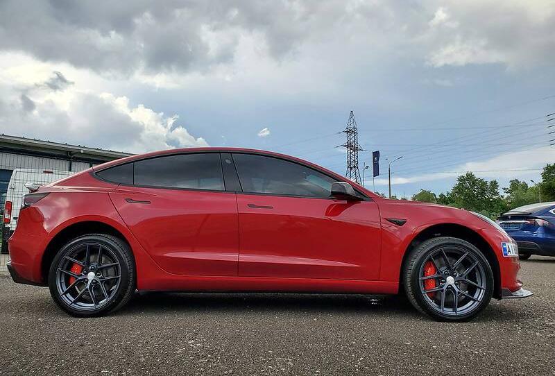 Tesla Model 3 PERFORMANCE PNEVMO 2019