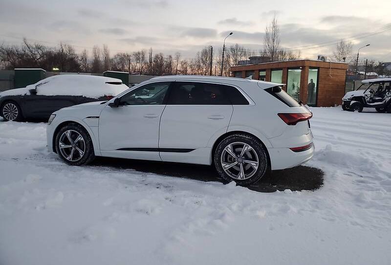 Audi e-tron 95 kWt Premium Plus  2019