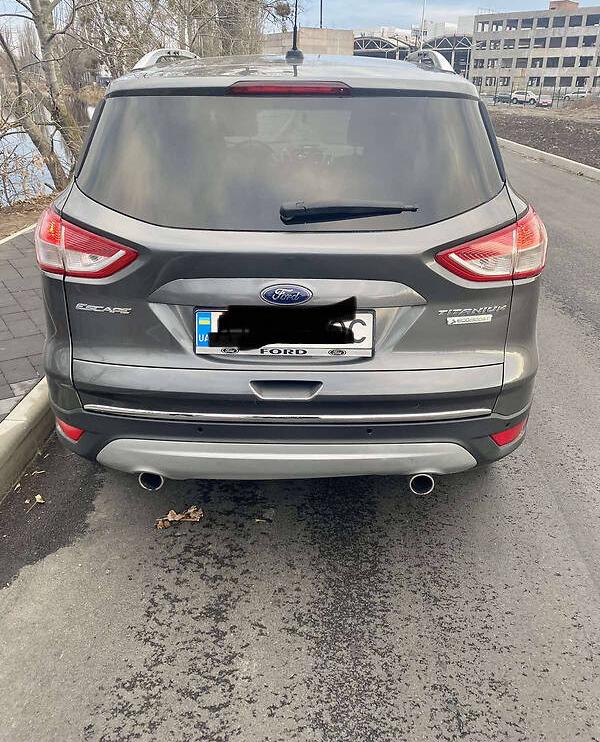 Ford Escape titanium  2013