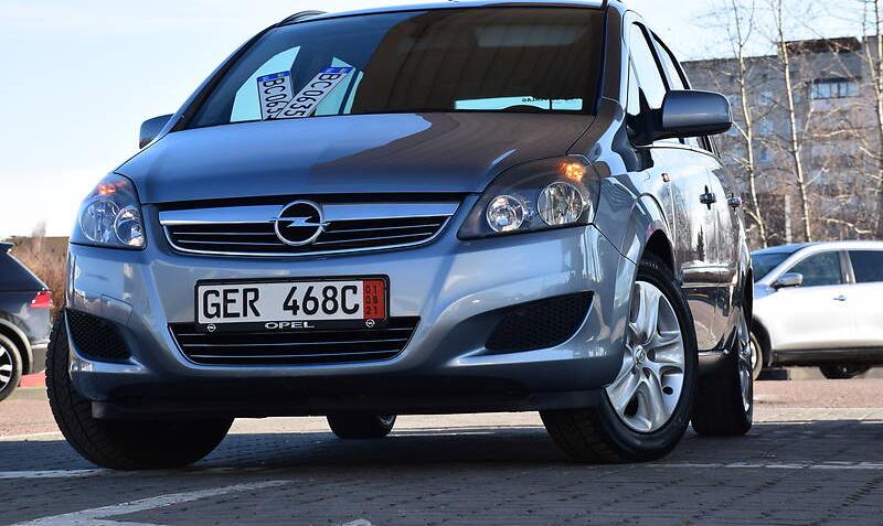Opel Zafira FAMILY 1.6 16V IDEAL 2011