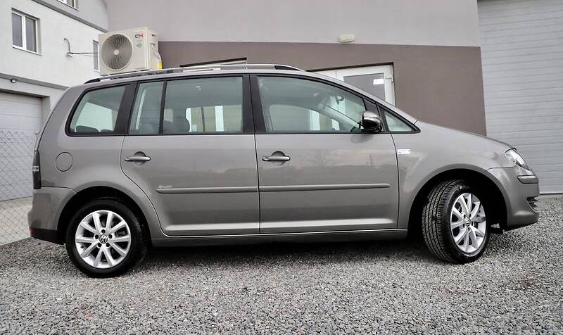 Volkswagen Touran EXCLUSIVE 1.9 TDI 7M 2010