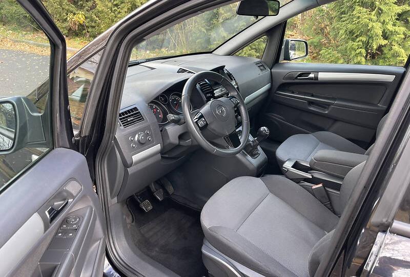 Opel Zafira 7 MISNA 2011