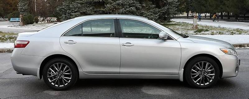 Toyota Camry 2.4 Official 2010