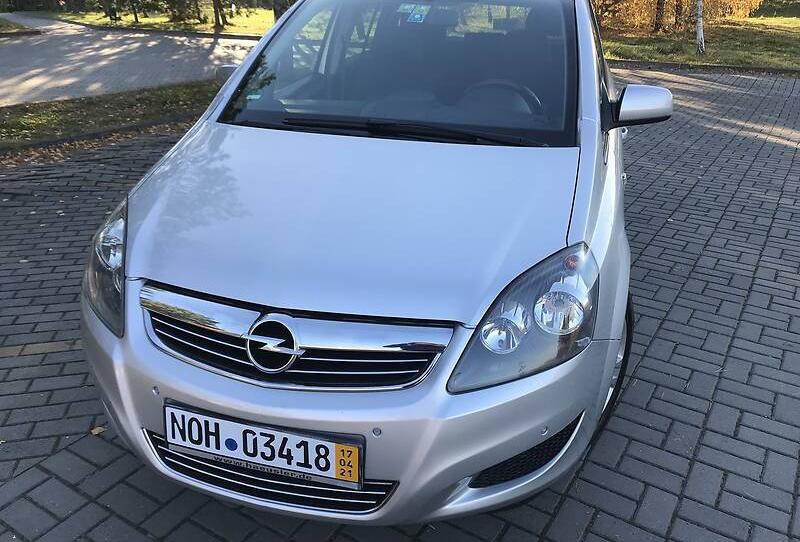 Opel Zafira 2011