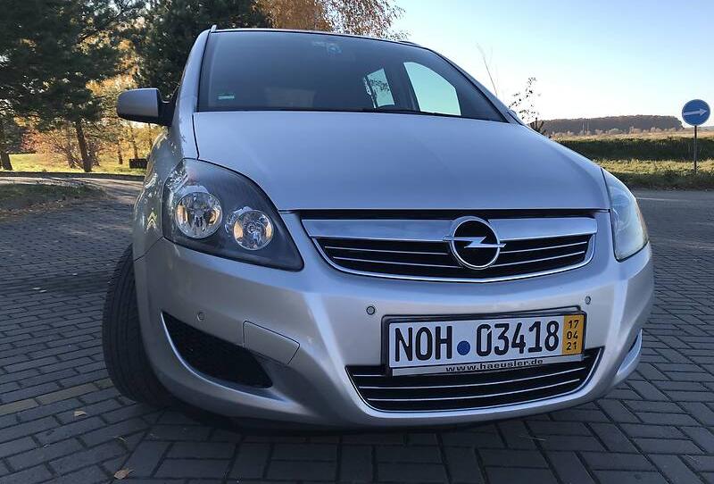 Opel Zafira 2011