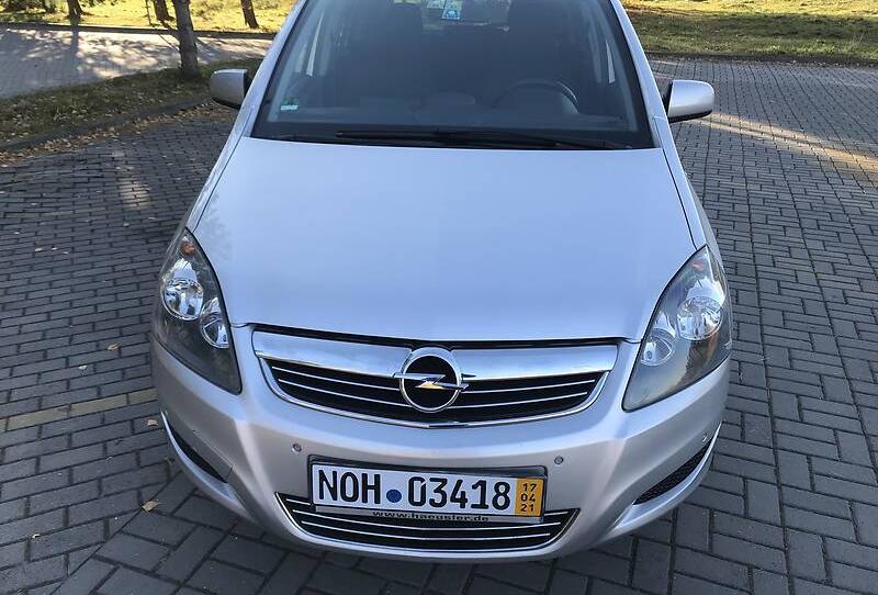 Opel Zafira 2011