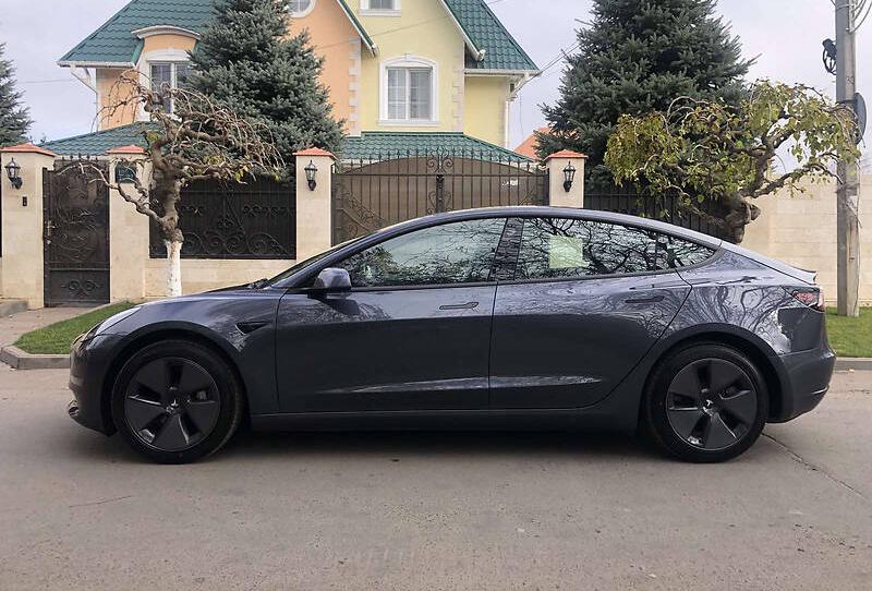 Tesla Model 3 2021