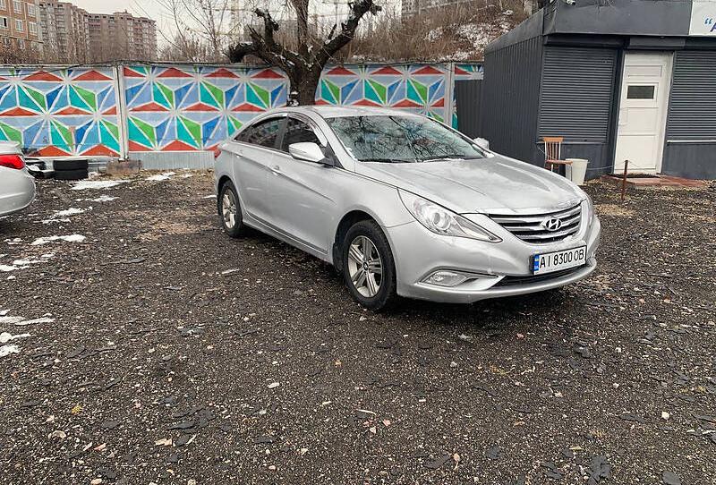 Hyundai Sonata CARLAND  2012