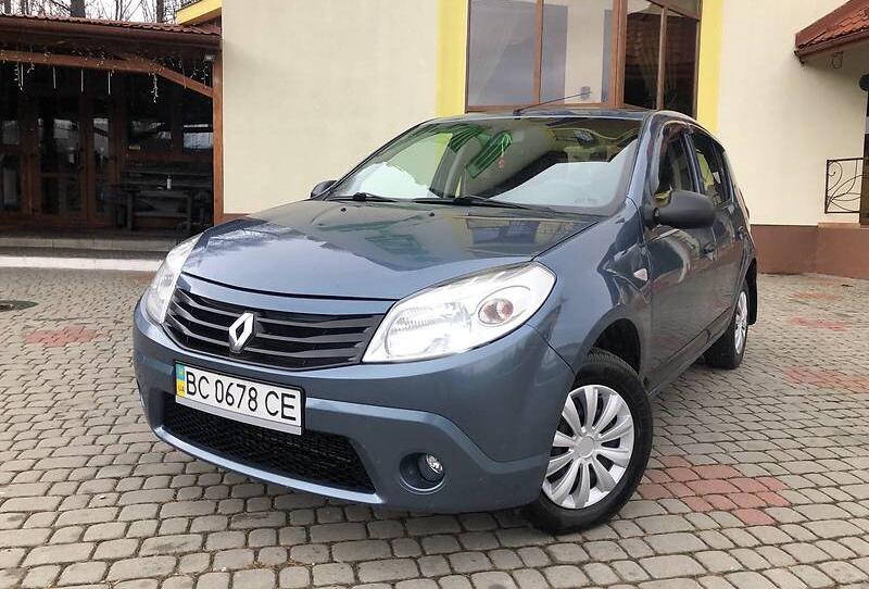 Renault Sandero 2010