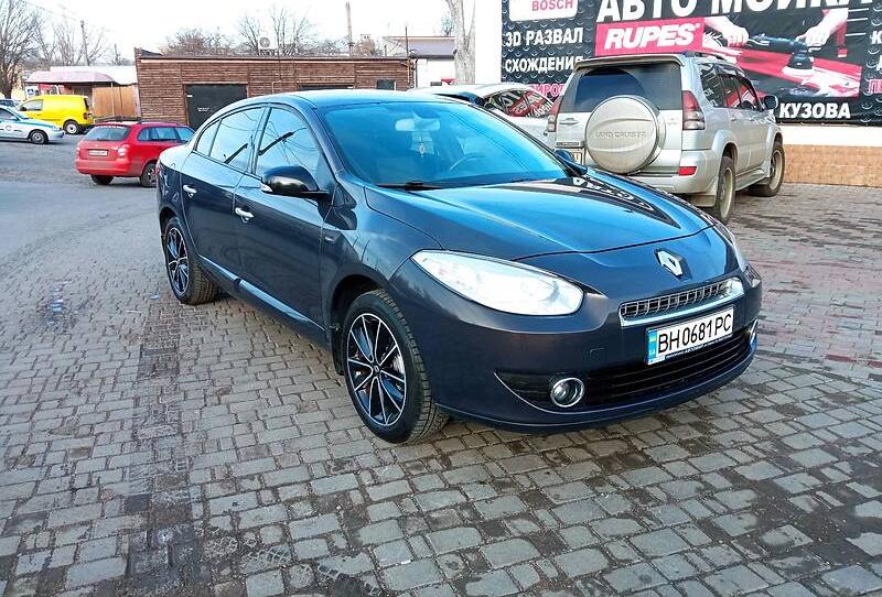 Renault Fluence Official Ideal 2012