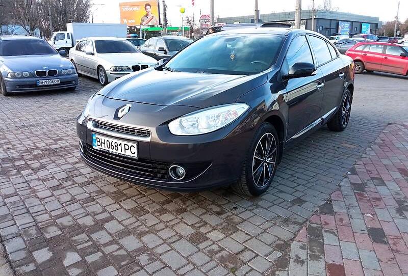 Renault Fluence Official Ideal 2012