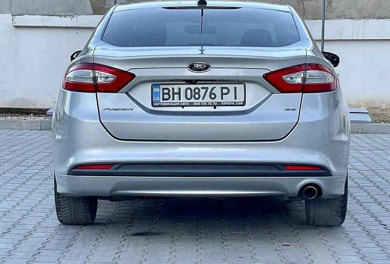 Ford Fusion SE 2015