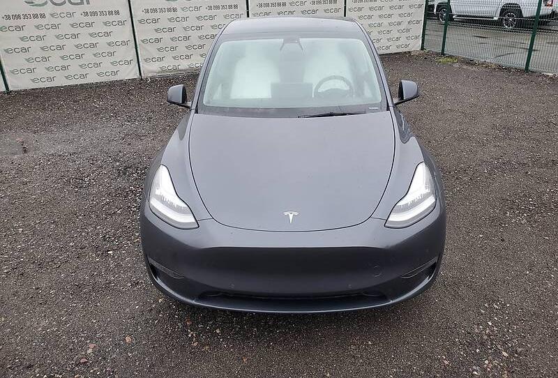 Tesla Model Y 2021